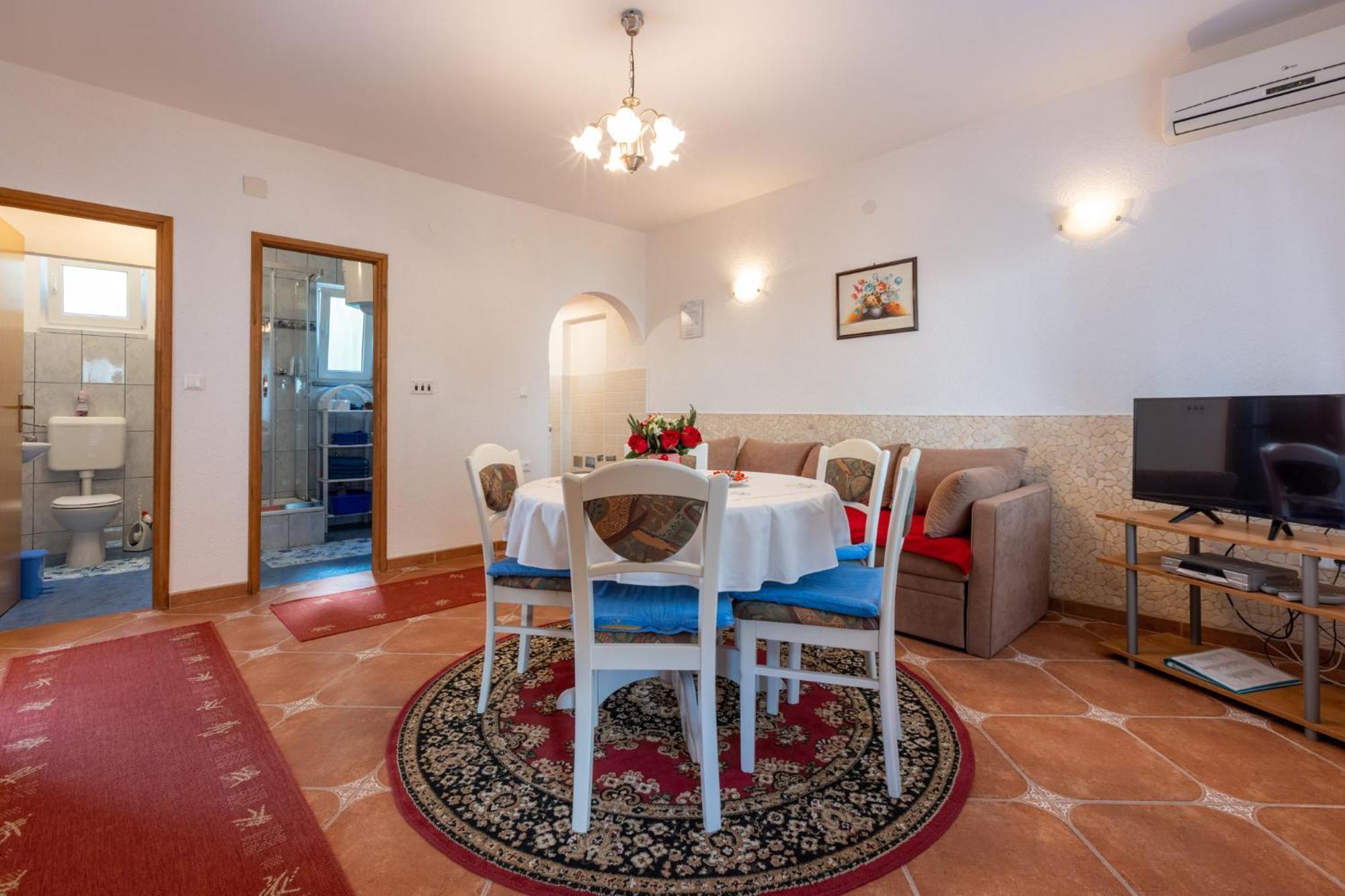Stipancic Apartment Malinska Bagian luar foto